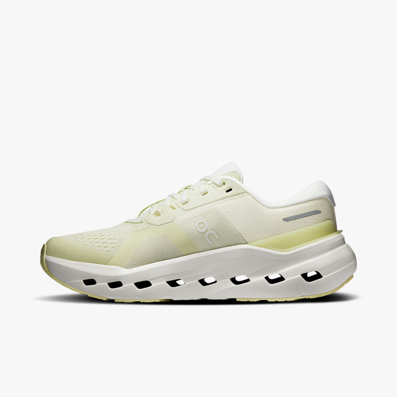 On Zapatillas Cloudrunner 3, VERDE, hi-res image number null