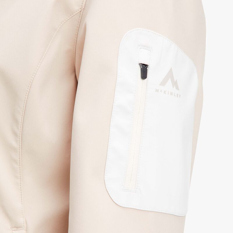 McKinley Sary II, SURTIDO, hi-res image number null