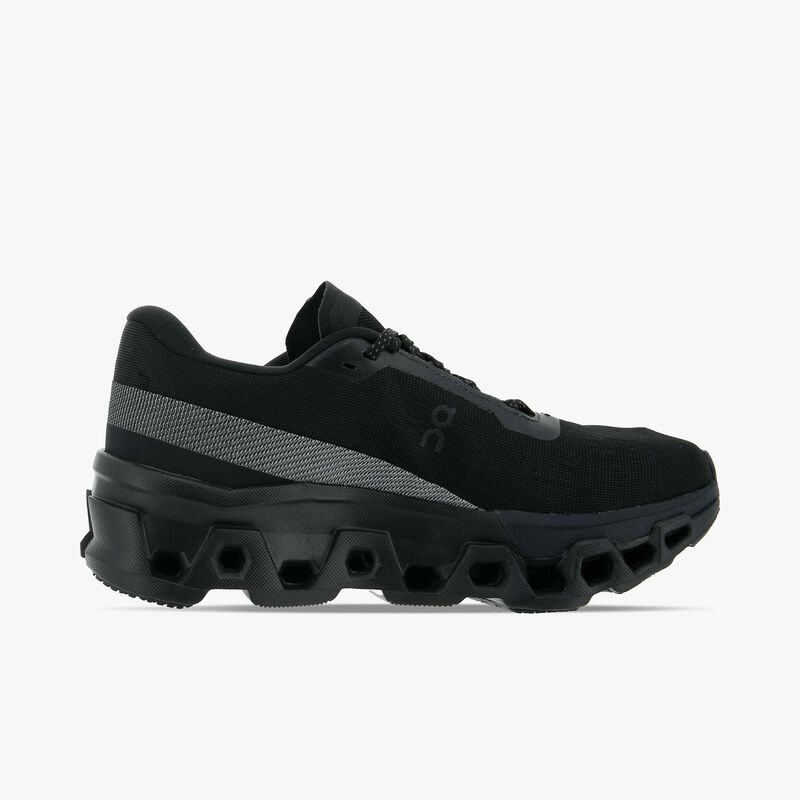 On Zapatillas Cloudmonster 2, NEGRO, hi-res image number null