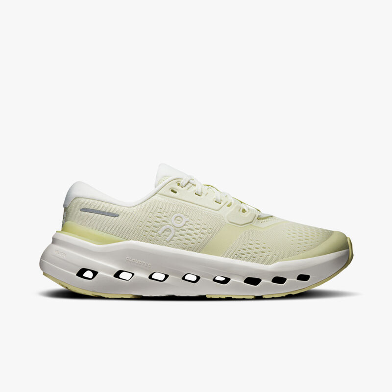 On Zapatillas Cloudrunner 3, VERDE, hi-res image number null