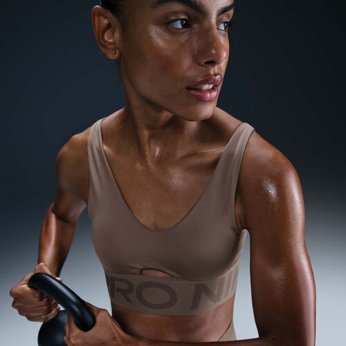 Nike Pro Indy Plunge