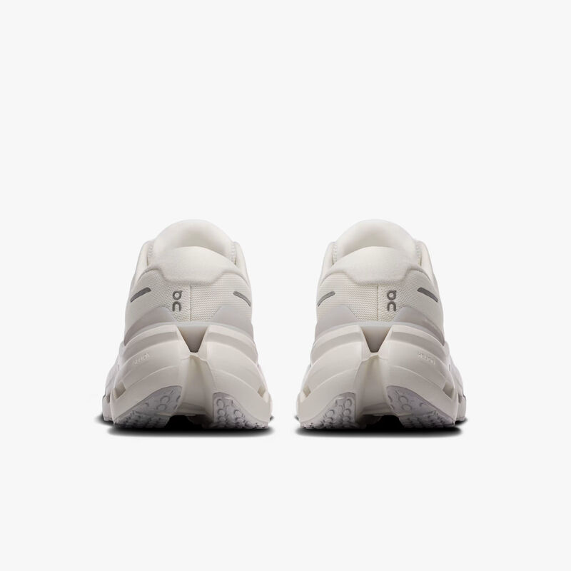 On Zapatillas Cloudrunner 3, SURTIDO, hi-res image number null
