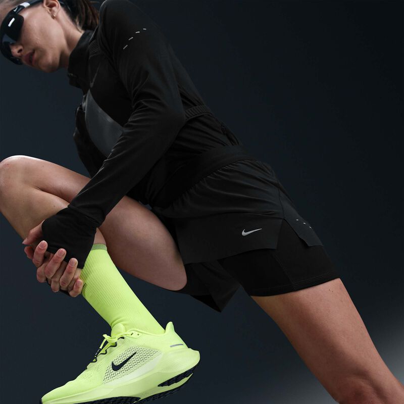 Nike Shorts Swift, NEGRO, hi-res image number null