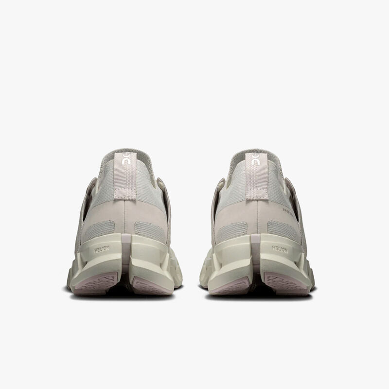 On Zapatillas Cloudswift 4, GRIS, hi-res image number null