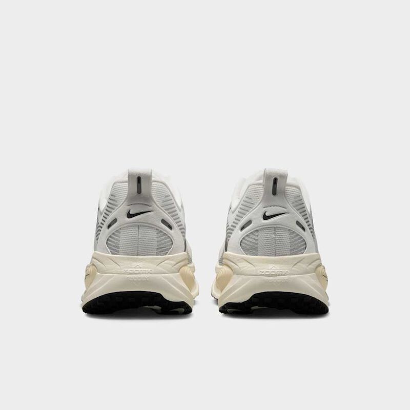 Nike Zapatillas Vomero 18, BLANCO, hi-res image number null