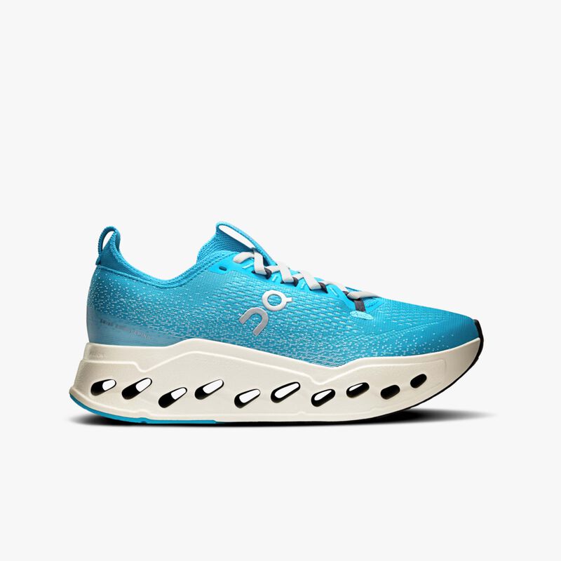 On Zapatillas Cloudsurfer Max, AMARILLO, hi-res image number null