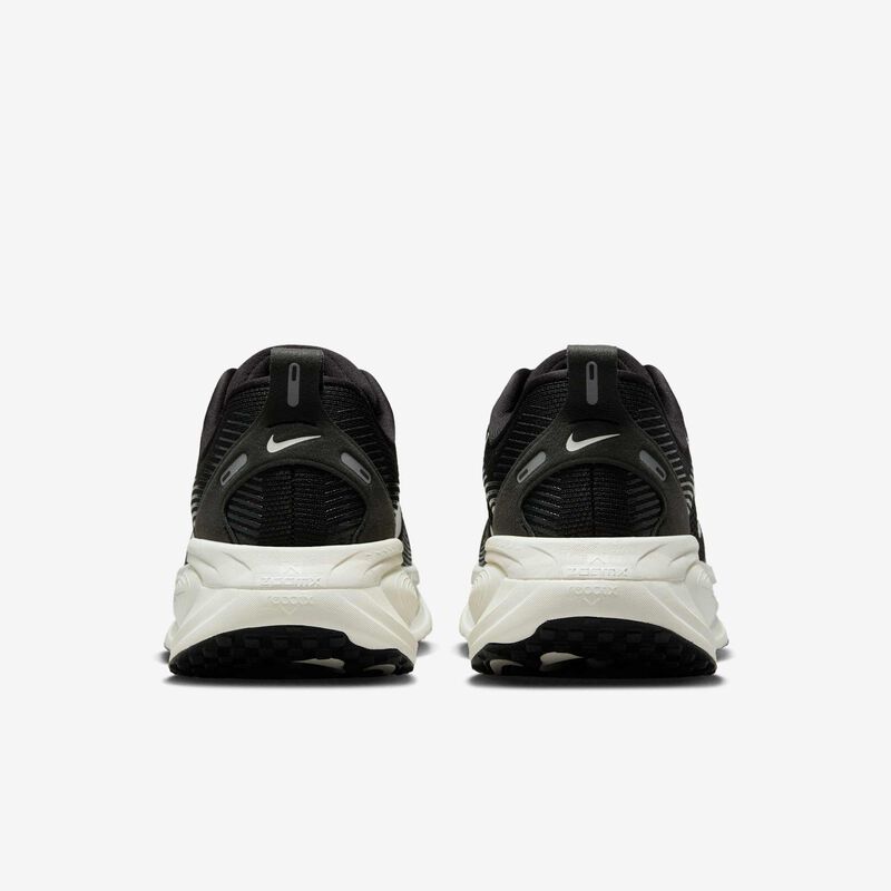 Nike Zapatillas Vomero 18, NEGRO, hi-res image number null