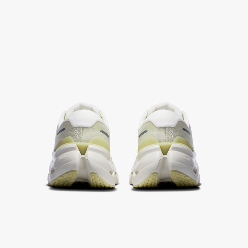 On Zapatillas Cloudrunner 3, VERDE, hi-res image number null
