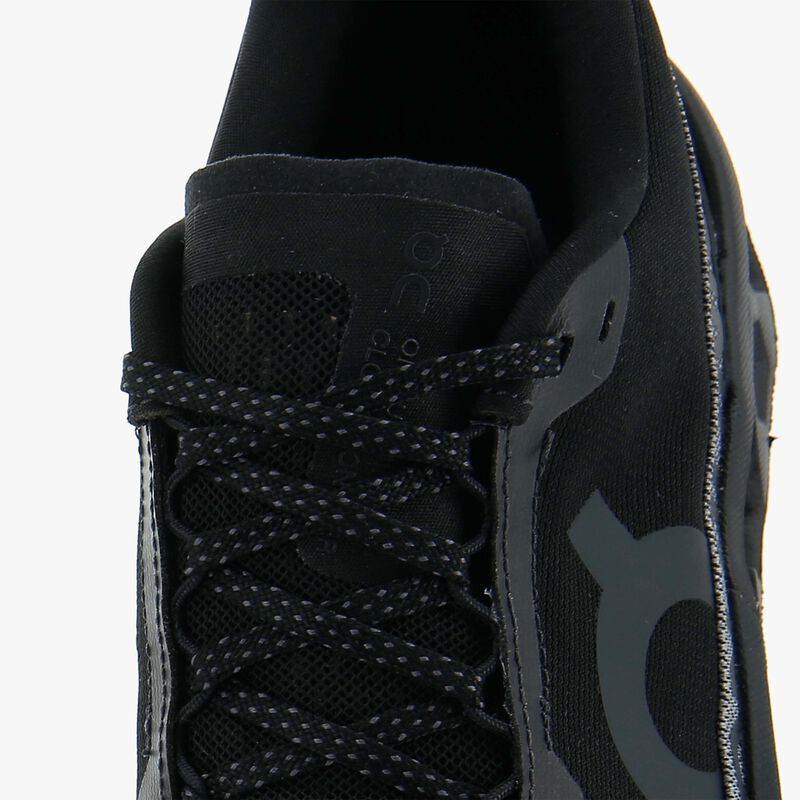 On Zapatillas Cloudmonster 2, NEGRO, hi-res image number null