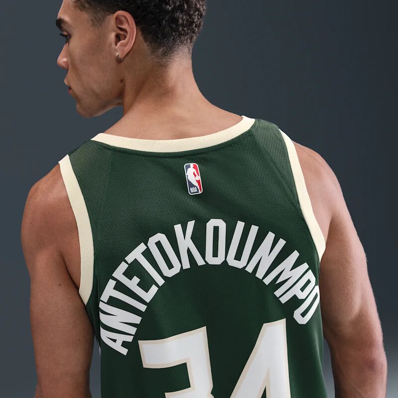 Nike Camiseta Milwaukee Bucks Icon Edition 2022/23, VERDE, hi-res image number null