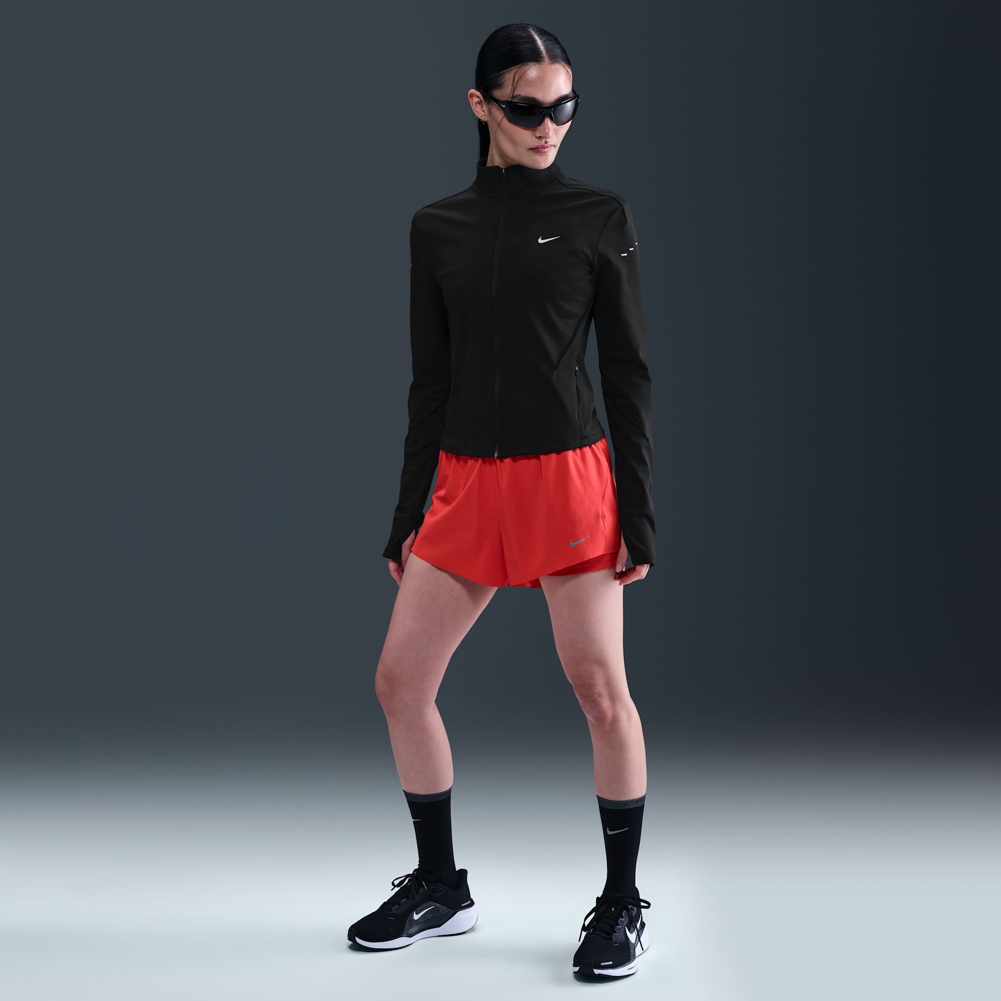 Nike Chaqueta para correr Swift, NEGRO, hi-res