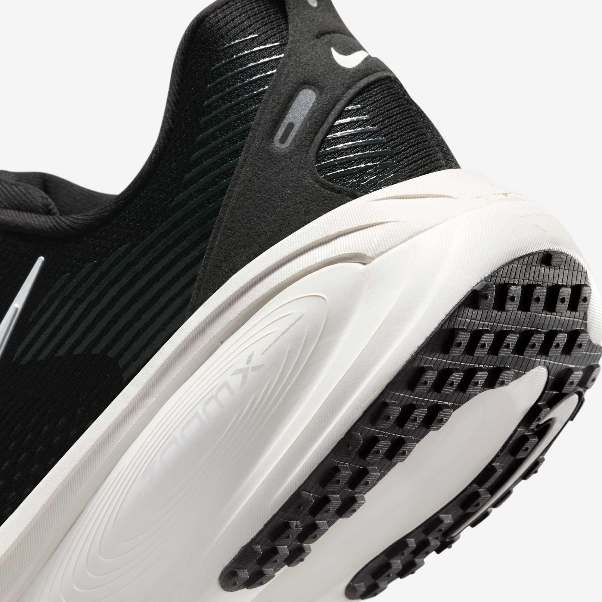 Nike Vomero 18, NEGRO, hi-res