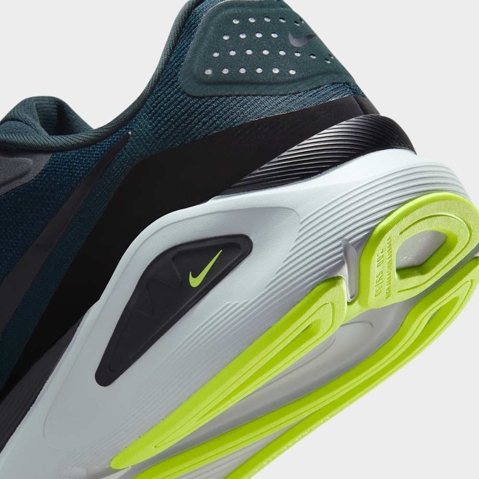 Nike Zapatillas Structure 26, VERDE, hi-res