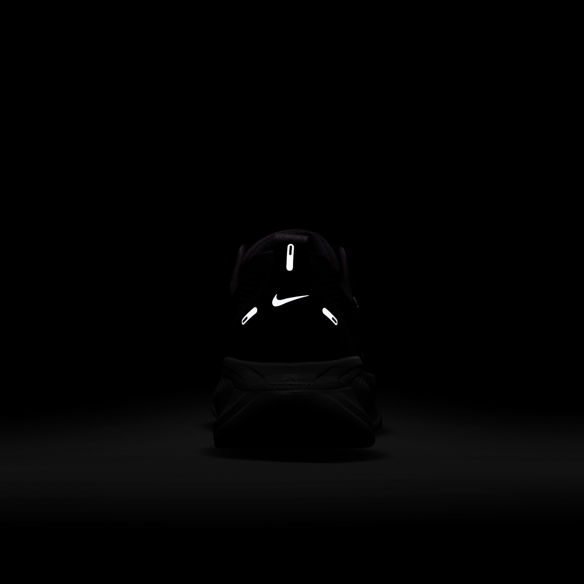 Nike Vomero 18, NEGRO, hi-res