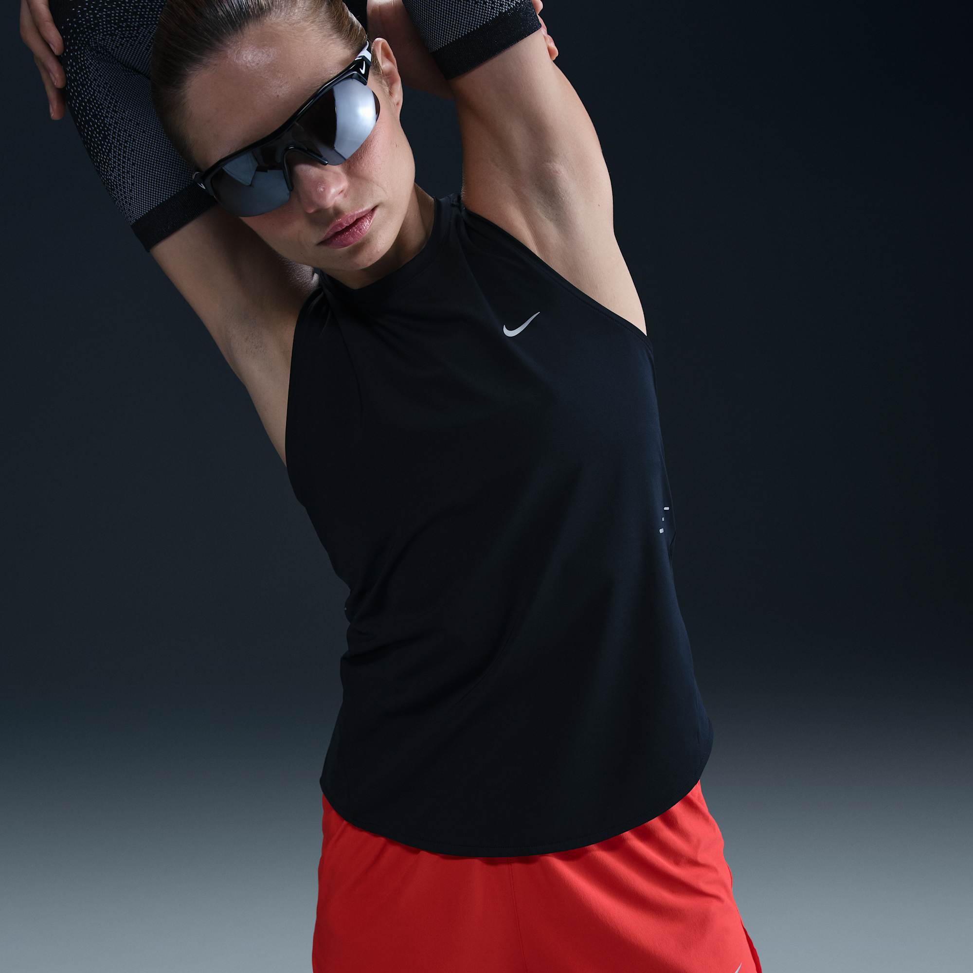 Nike Polera para correr Swift, NEGRO, hi-res
