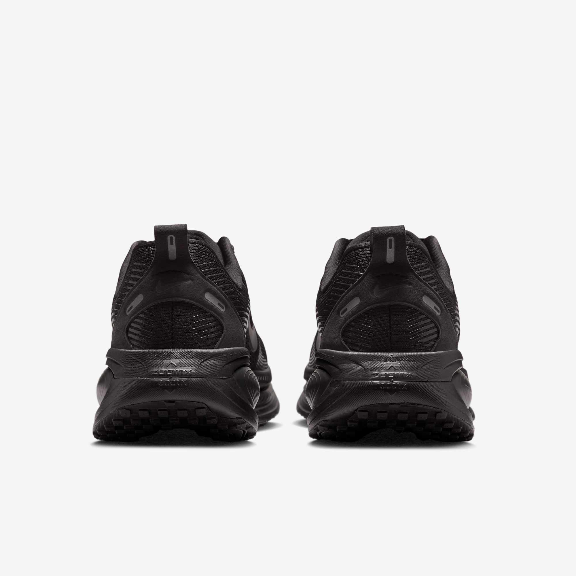 Nike Vomero 18, NEGRO, hi-res
