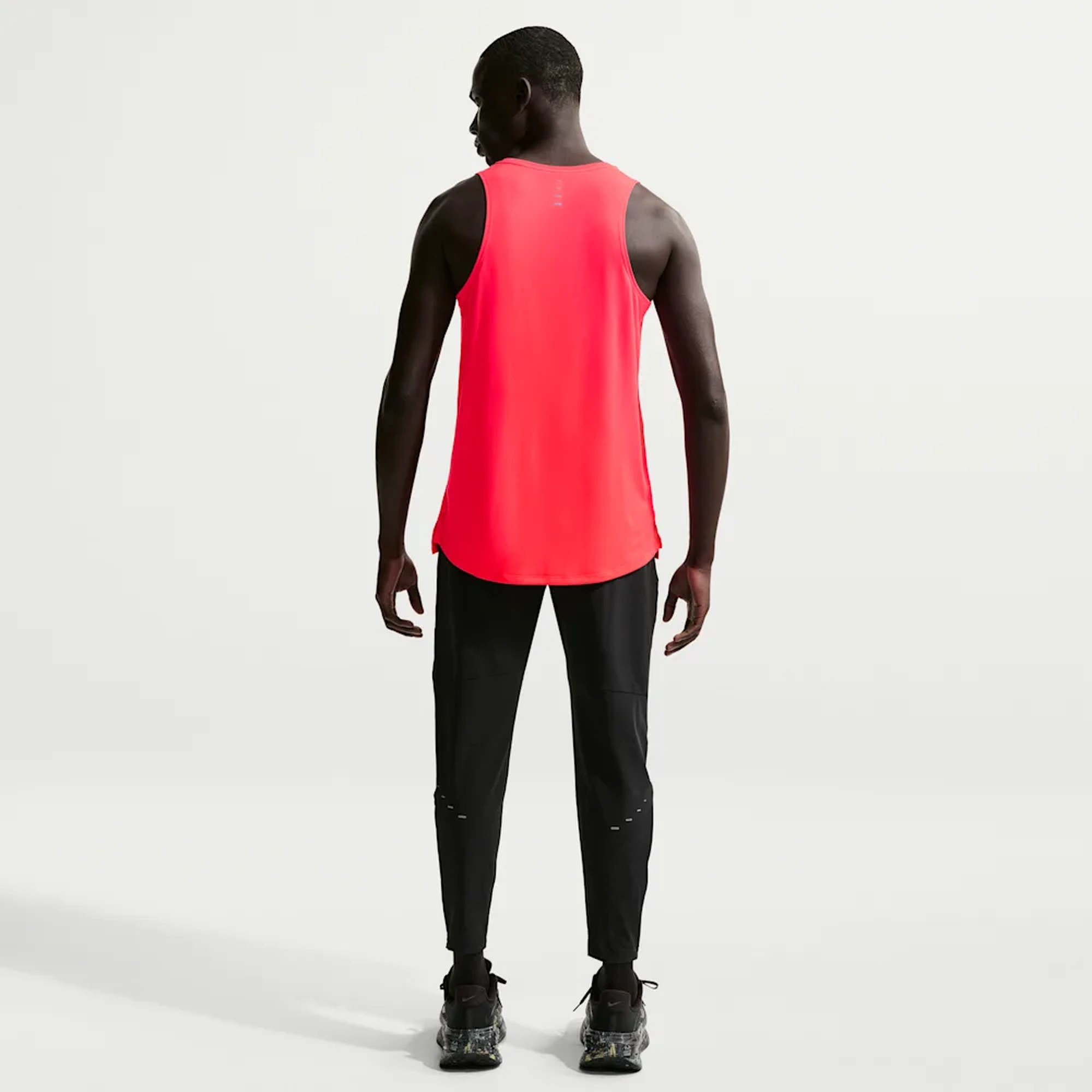 Nike Polera para correr Stride, ROJO, hi-res