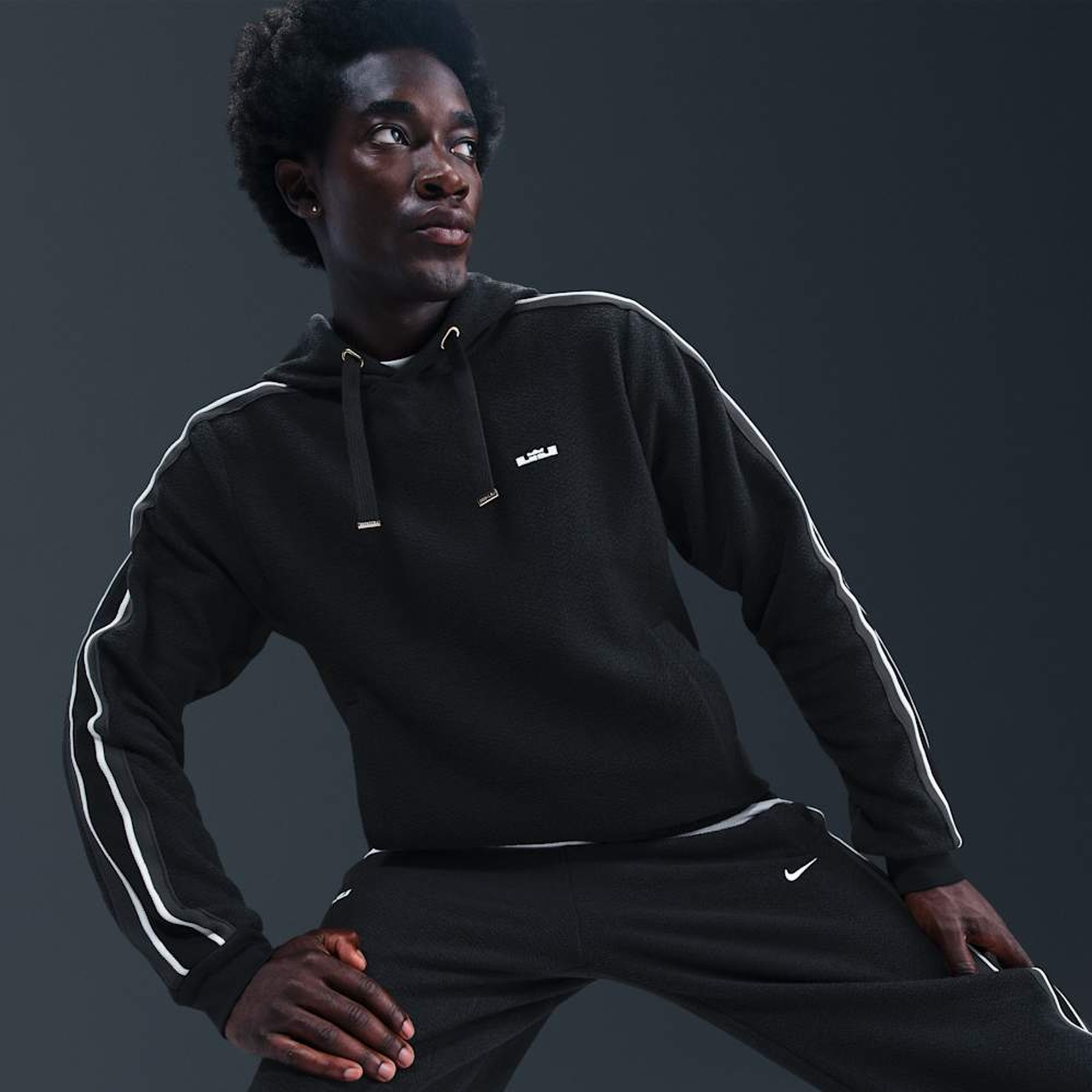 Nike Poler&oacute;n LeBron Standard Issue, NEGRO, hi-res