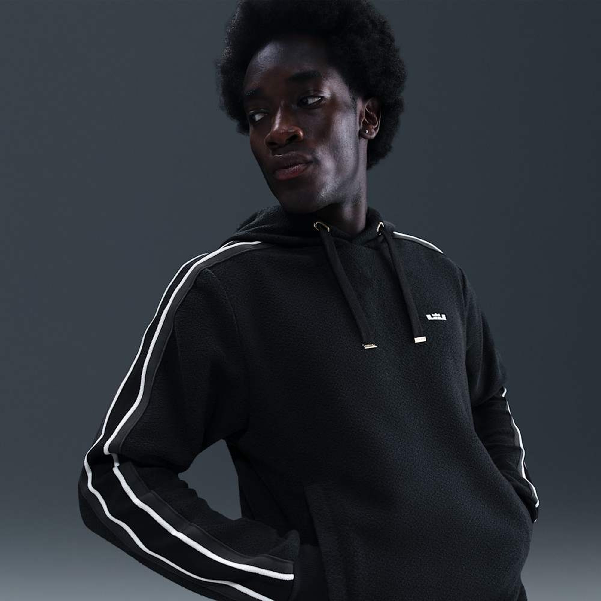 Nike Poler&oacute;n LeBron Standard Issue, NEGRO, hi-res