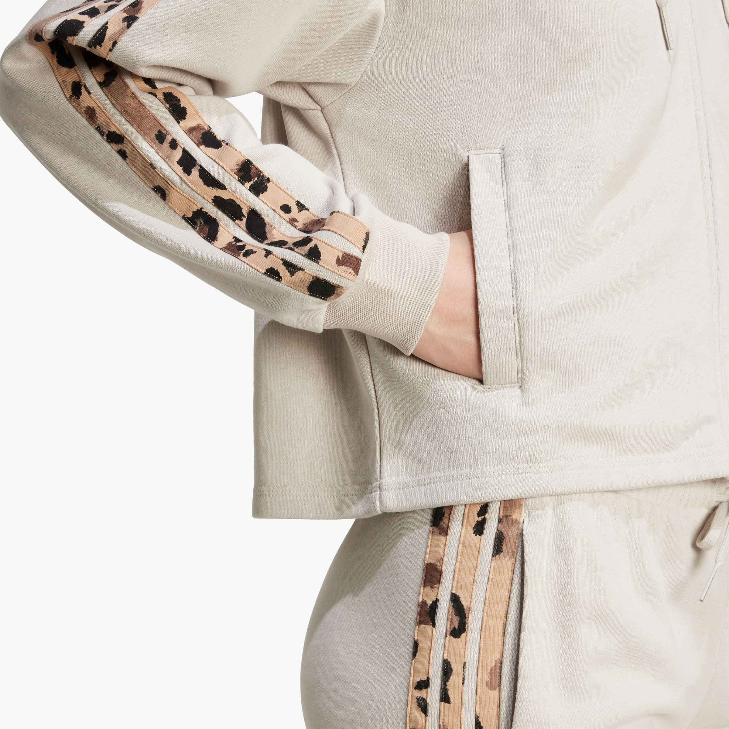 adidas Poler&oacute;n 3&nbsp;Tiras en Estampado Animal Print, SURTIDO, hi-res