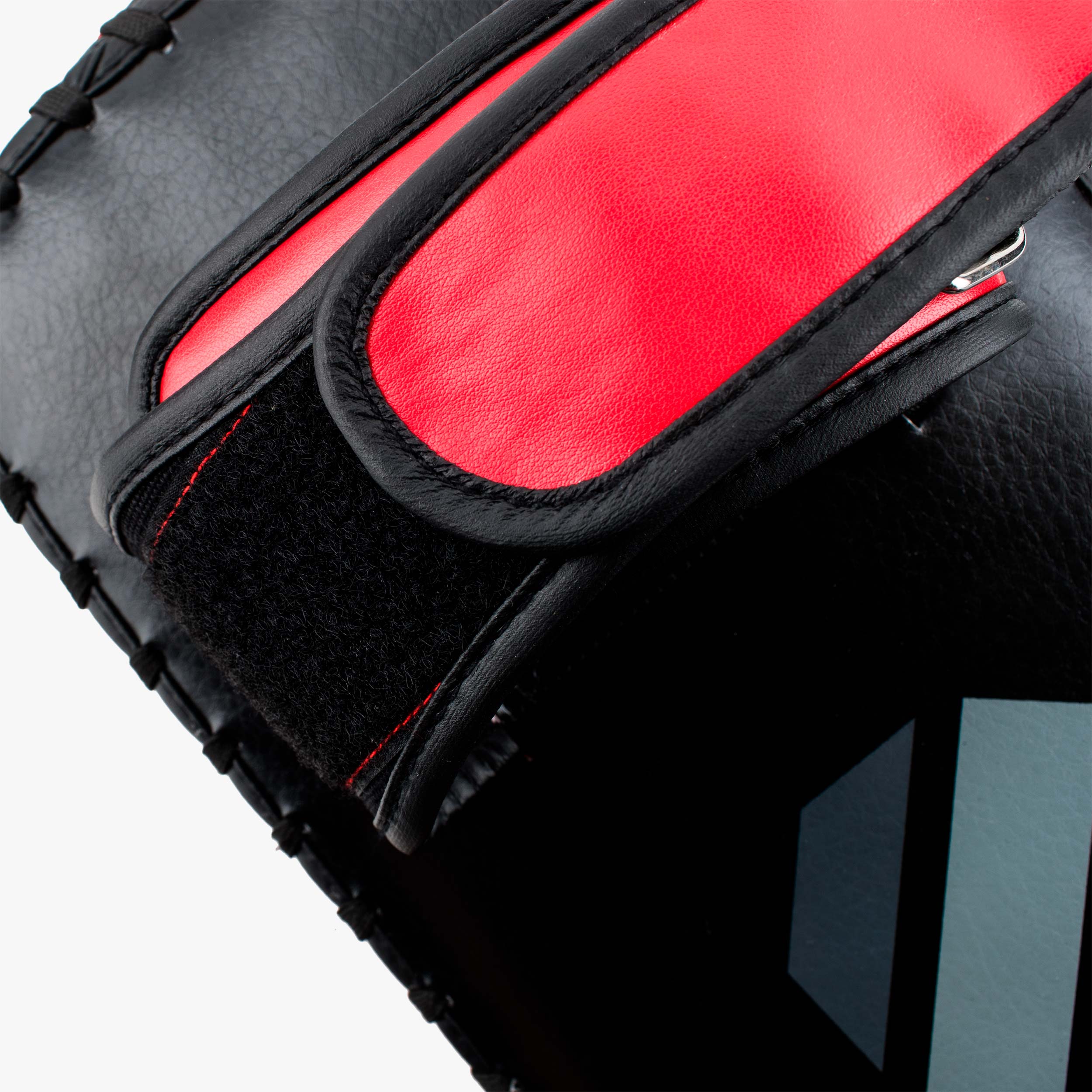 UFC Escudo Contender Muay Thai, NEGRO, hi-res