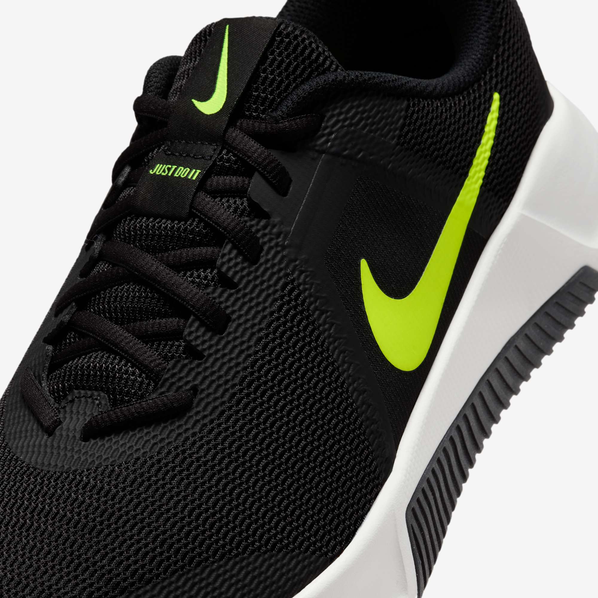 Nike MC Trainer 3, NEGRO, hi-res