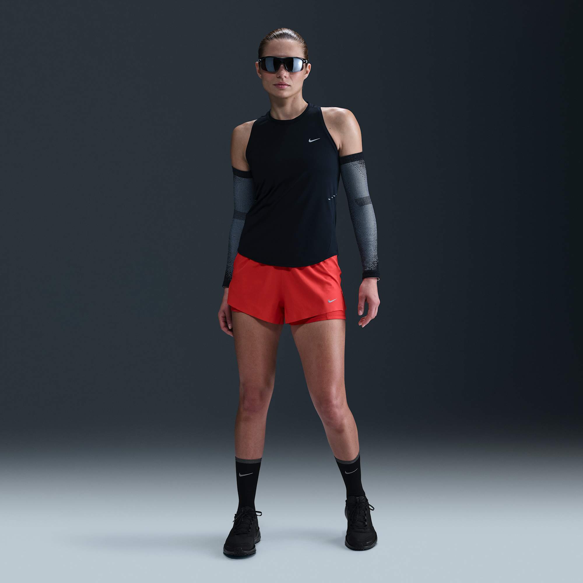 Nike Polera para correr Swift, NEGRO, hi-res