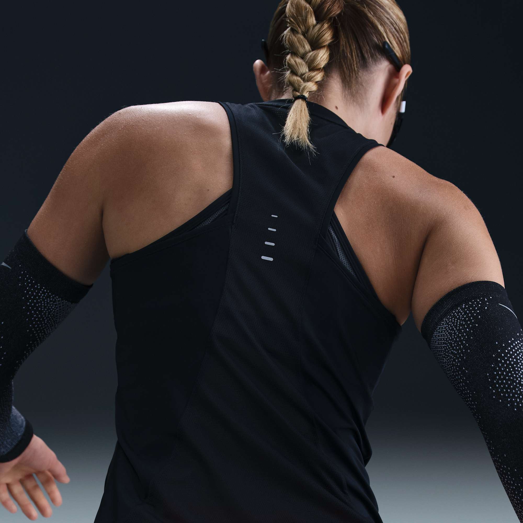 Nike Polera para correr Swift, NEGRO, hi-res