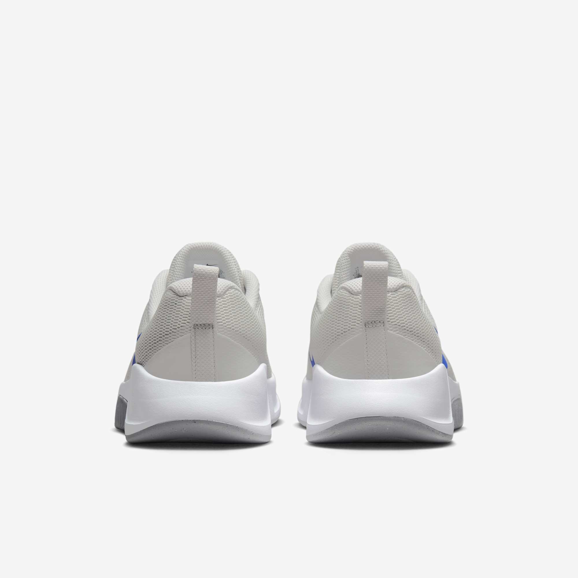 Nike MC Trainer 3, NEGRO, hi-res