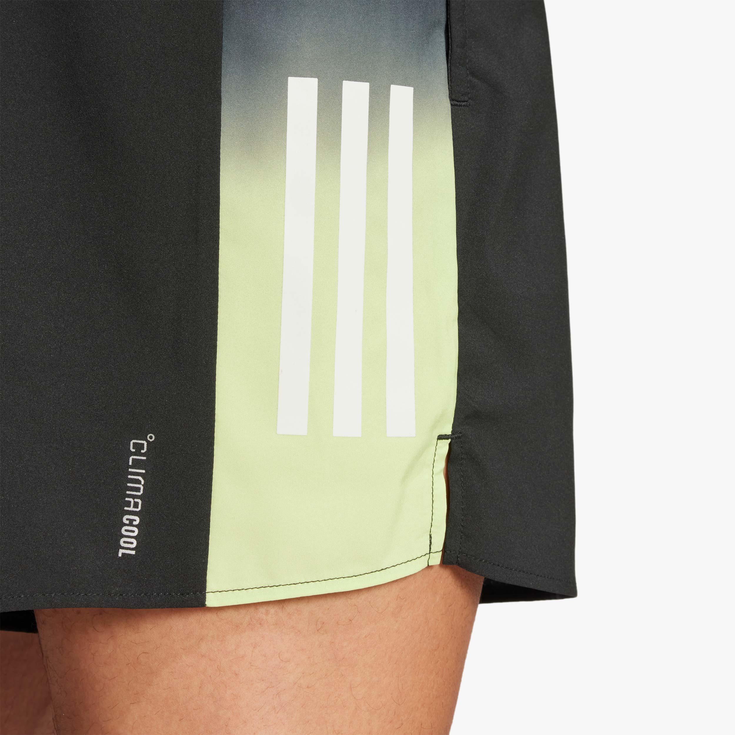 adidas Shorts Own the Run CLIMACOOL Colorblock, NEGRO, hi-res