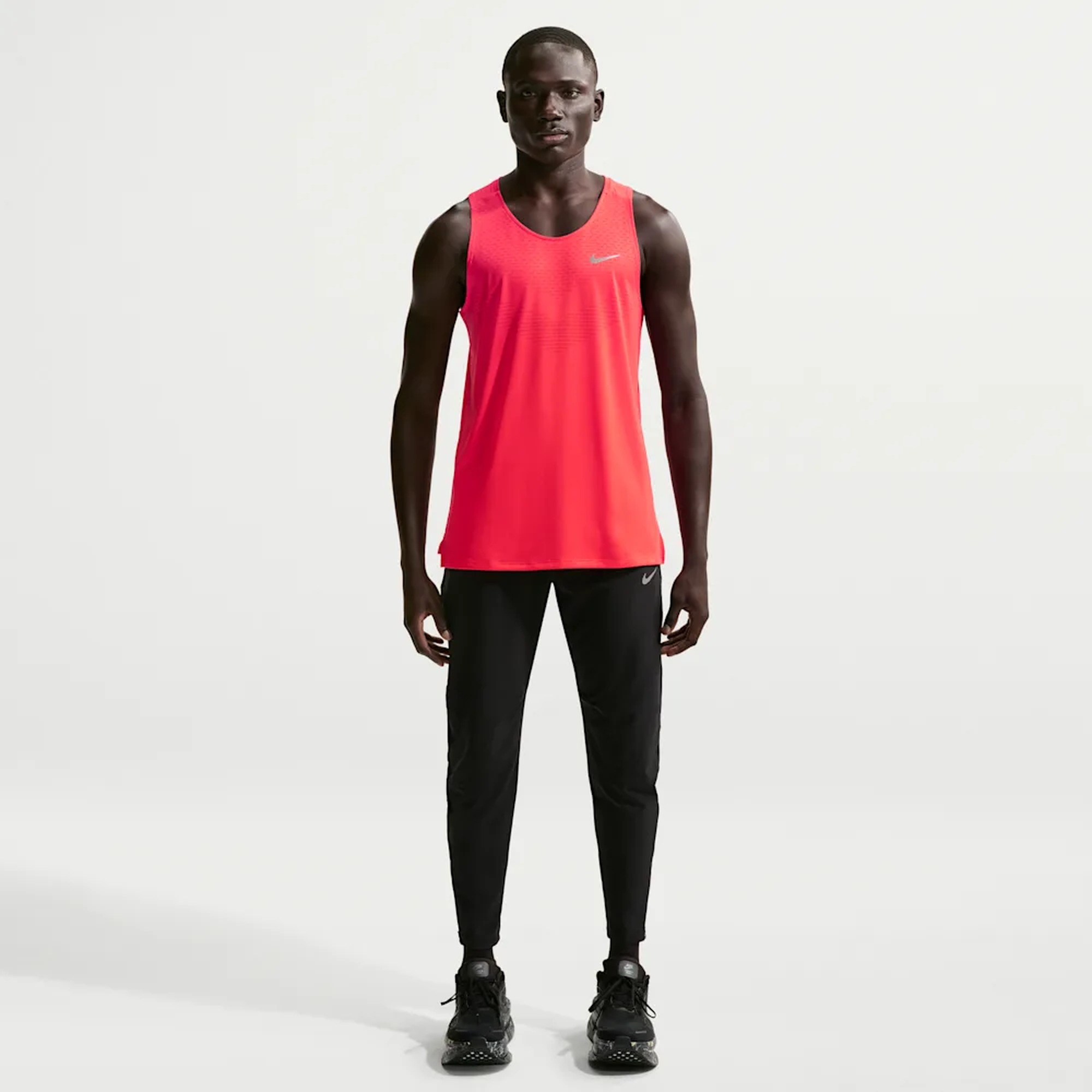 Nike Polera para correr Stride, ROJO, hi-res