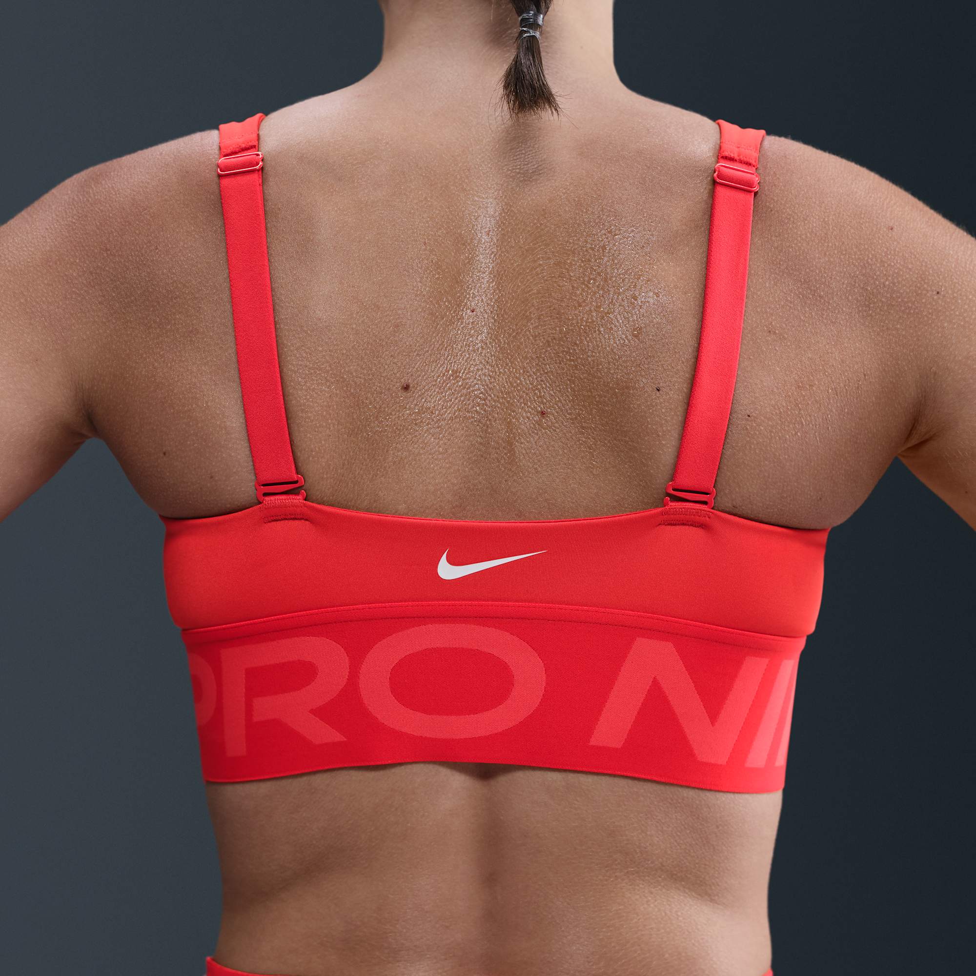 Nike Pro Indy Plunge, ROJO, hi-res