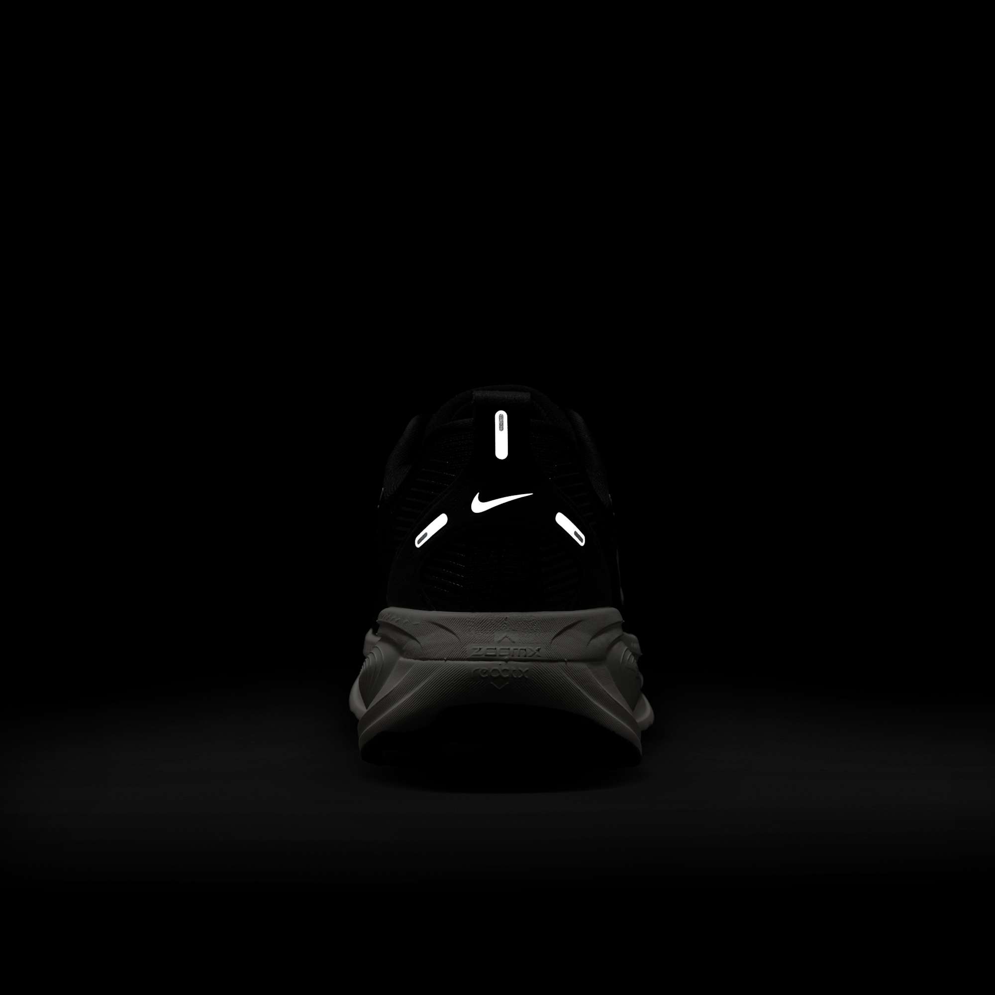 Nike Vomero 18, NEGRO, hi-res