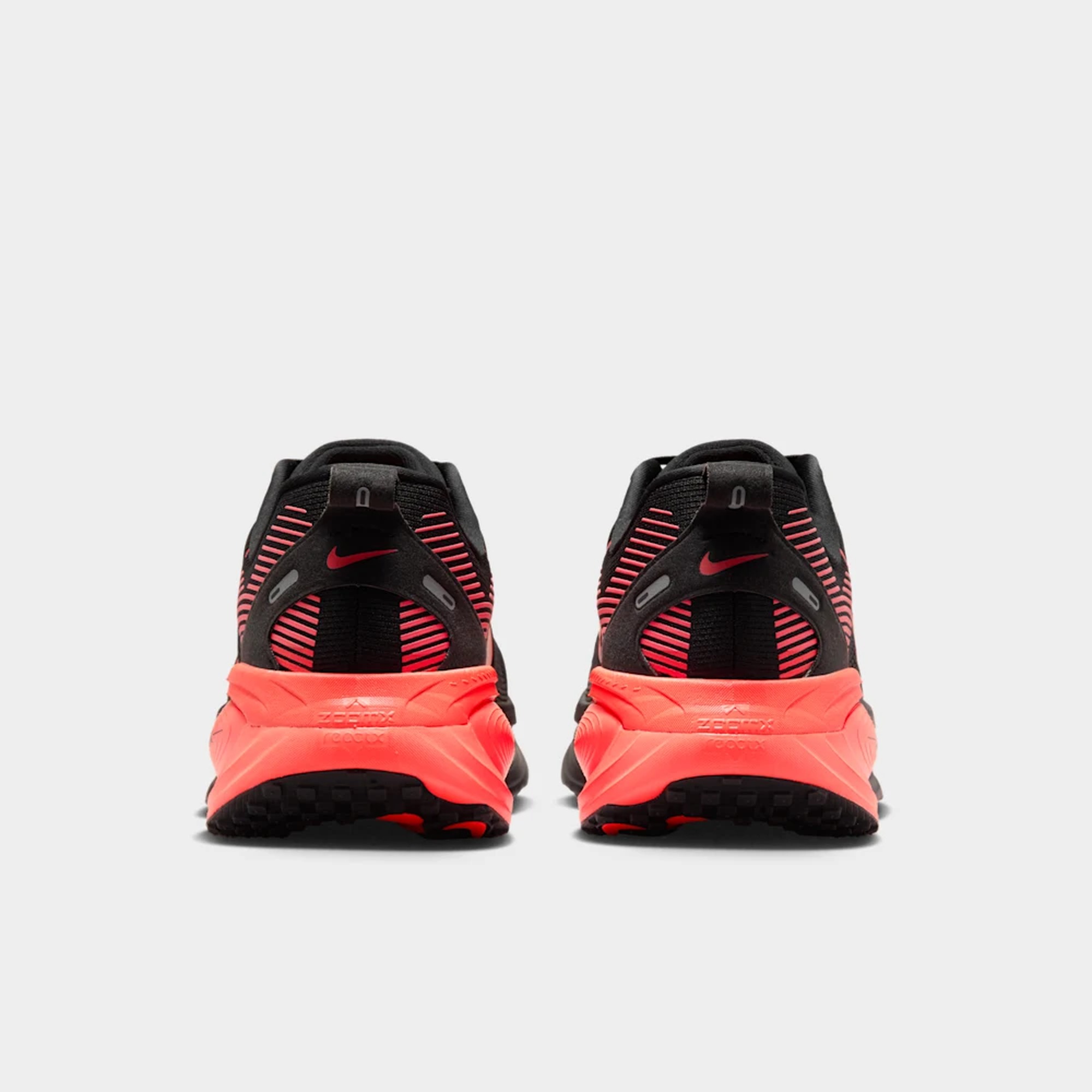 Nike Zapatillas Vomero 18, NEGRO, hi-res