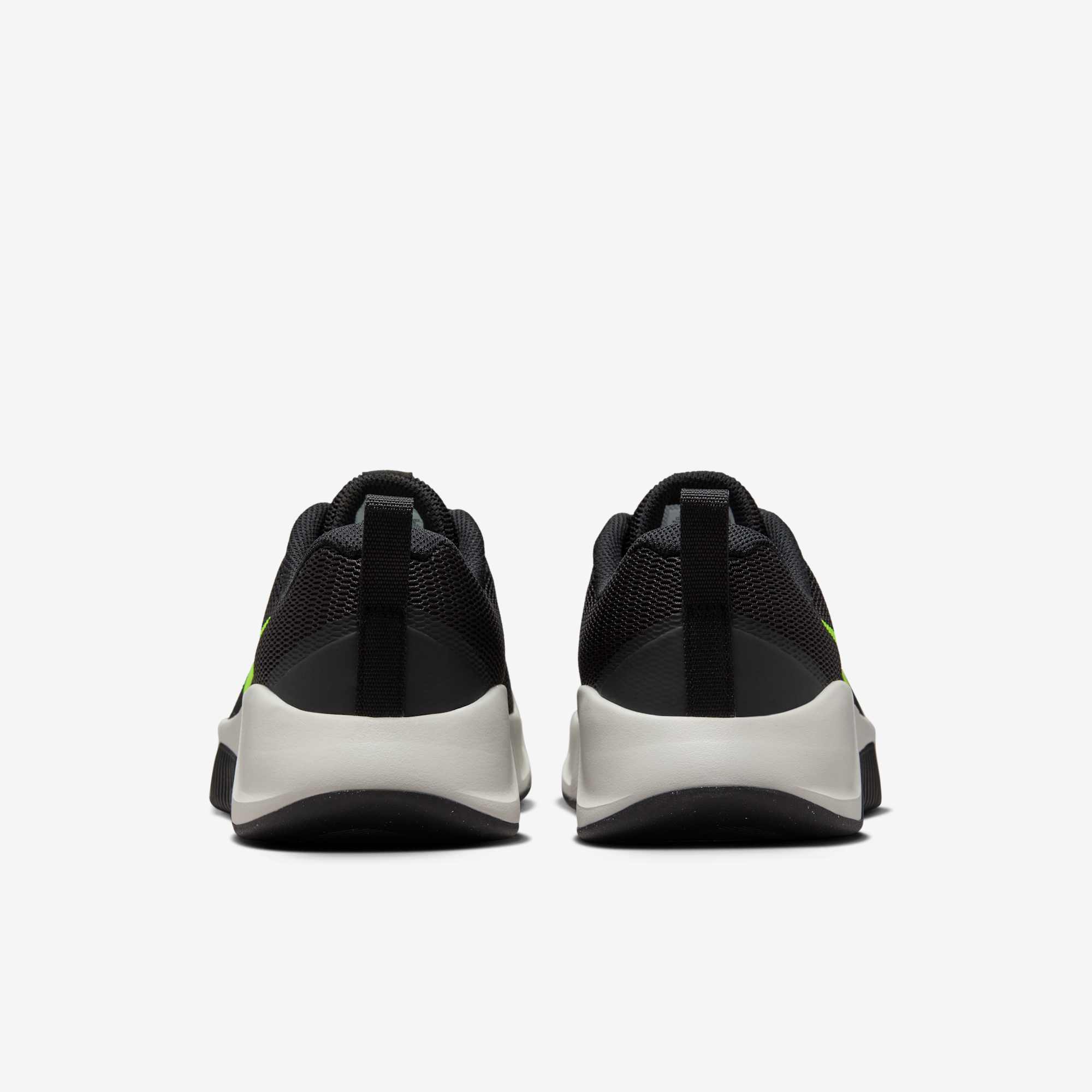 Nike Zapatillas MC Trainer 3, NEGRO, hi-res