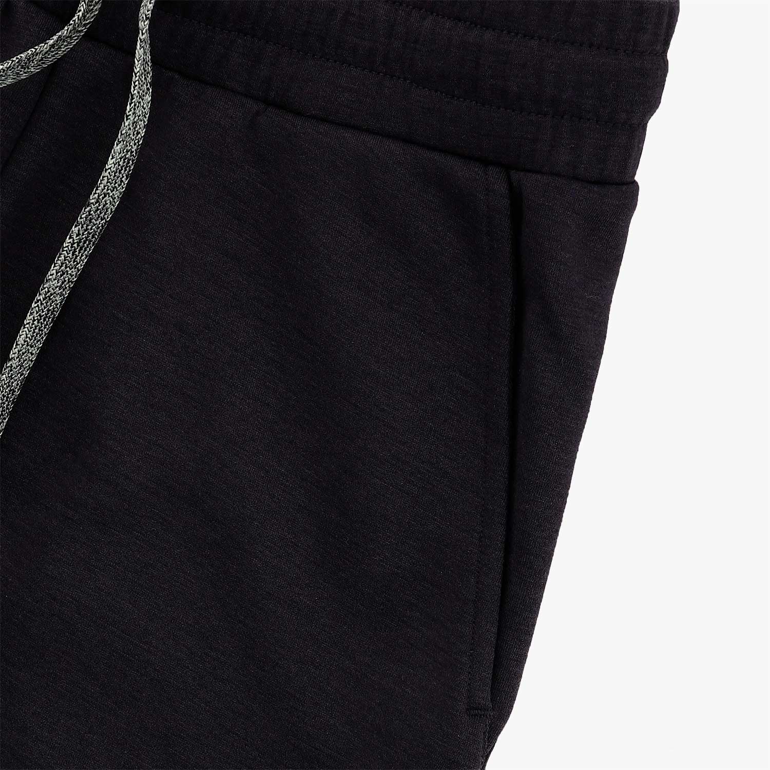 Astro Shorts Dash, GRIS, hi-res