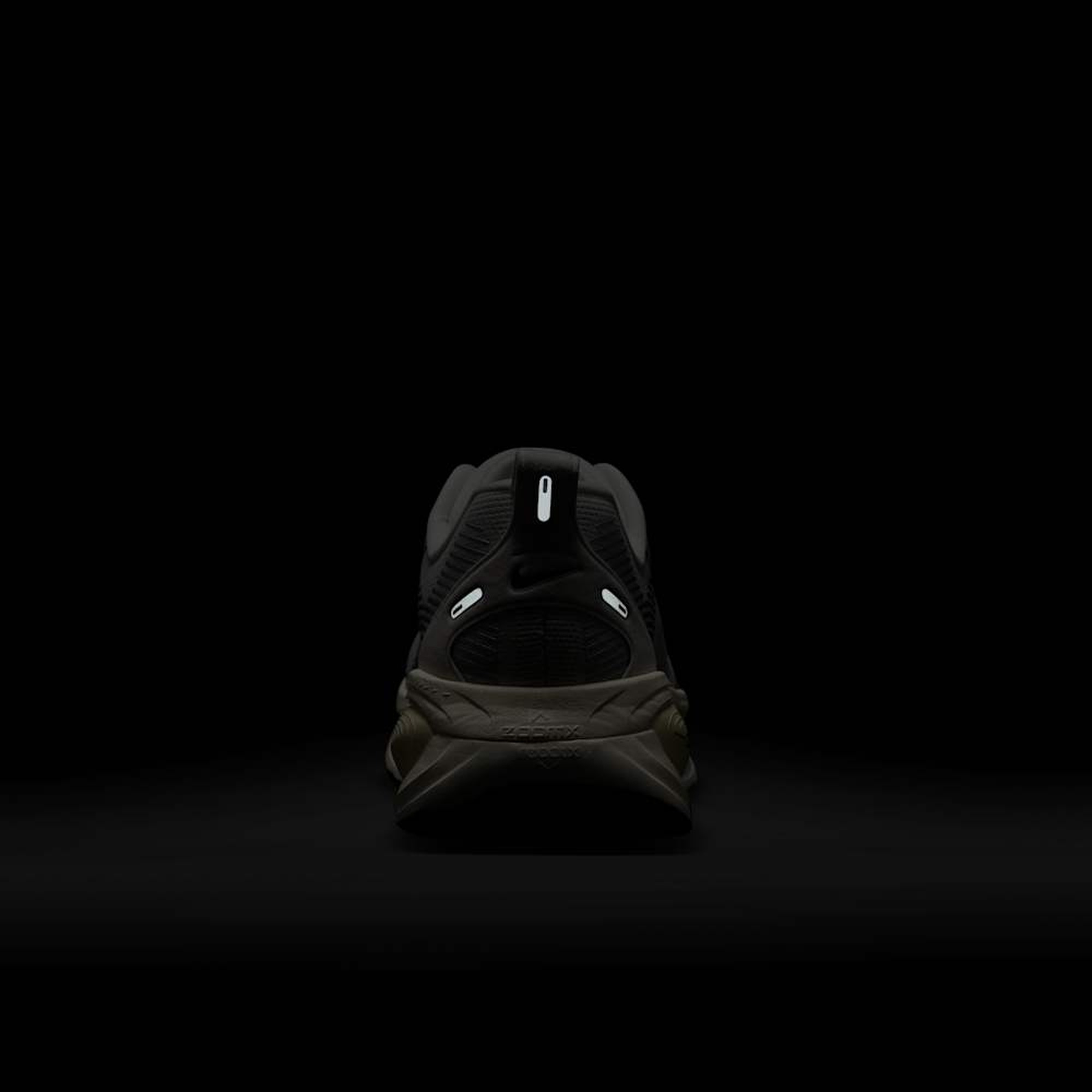 Nike Zapatillas Vomero 18, BLANCO, hi-res