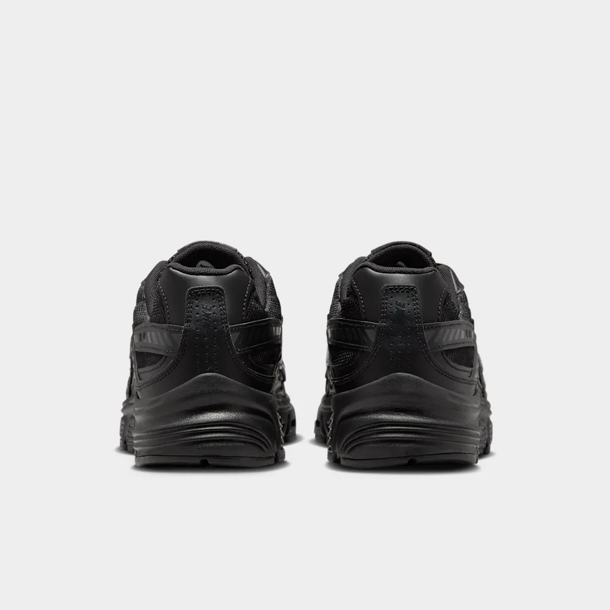 Nike Initiator, NEGRO, hi-res
